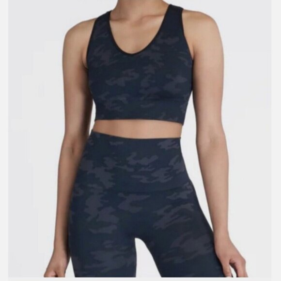 Spanx Look at Me Now Seamless Crop Top and Leggings Matching Set in Black Camo - Picture 1 of 9